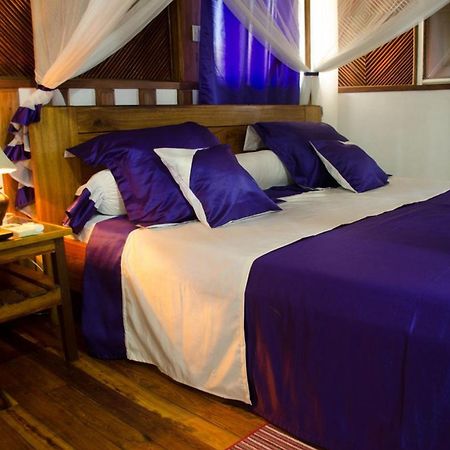 Edena Kely Hotel Mahajanga Buitenkant foto