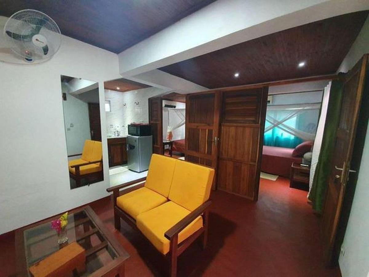 Edena Kely Hotel Mahajanga Buitenkant foto