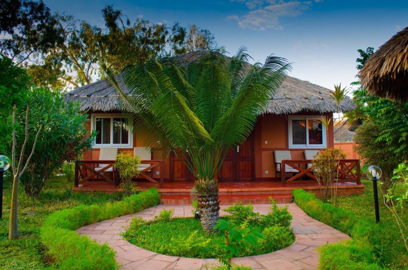 Edena Kely Hotel Mahajanga Buitenkant foto