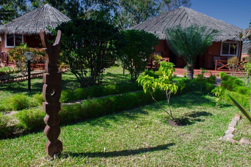 Edena Kely Hotel Mahajanga Buitenkant foto