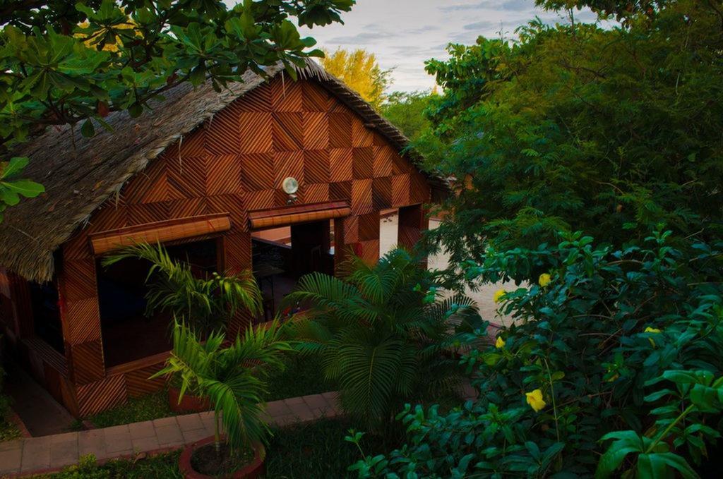 Edena Kely Hotel Mahajanga Buitenkant foto