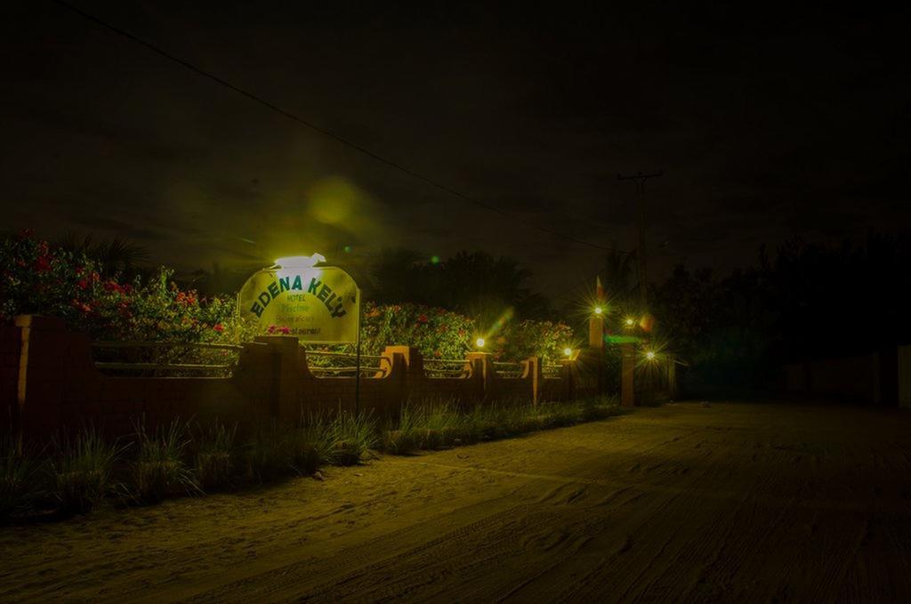 Edena Kely Hotel Mahajanga Buitenkant foto