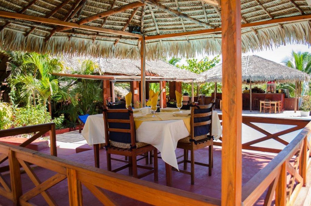 Edena Kely Hotel Mahajanga Buitenkant foto