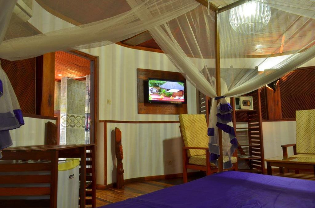 Edena Kely Hotel Mahajanga Buitenkant foto