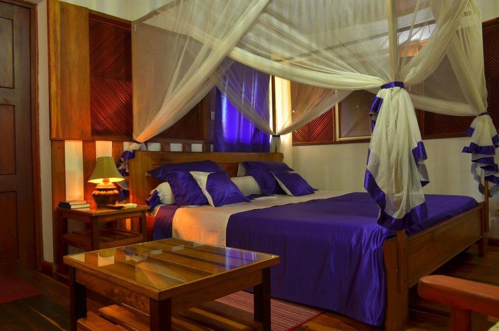 Edena Kely Hotel Mahajanga Buitenkant foto