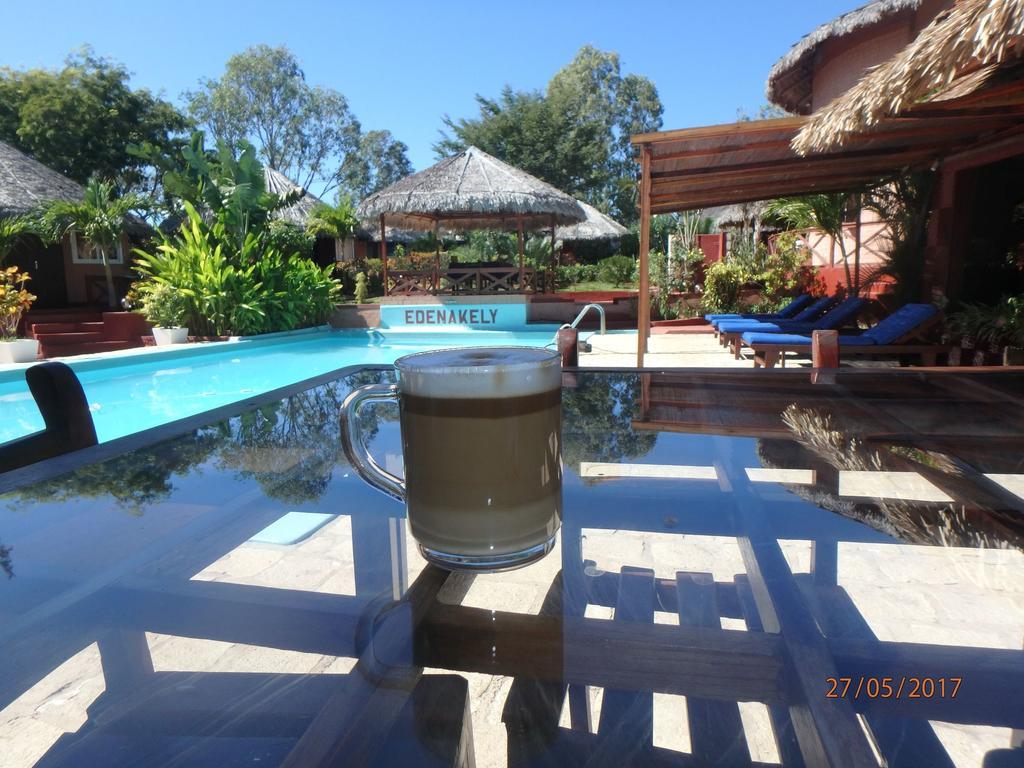 Edena Kely Hotel Mahajanga Buitenkant foto
