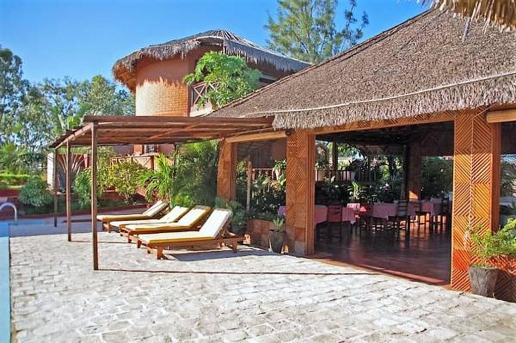 Edena Kely Hotel Mahajanga Buitenkant foto