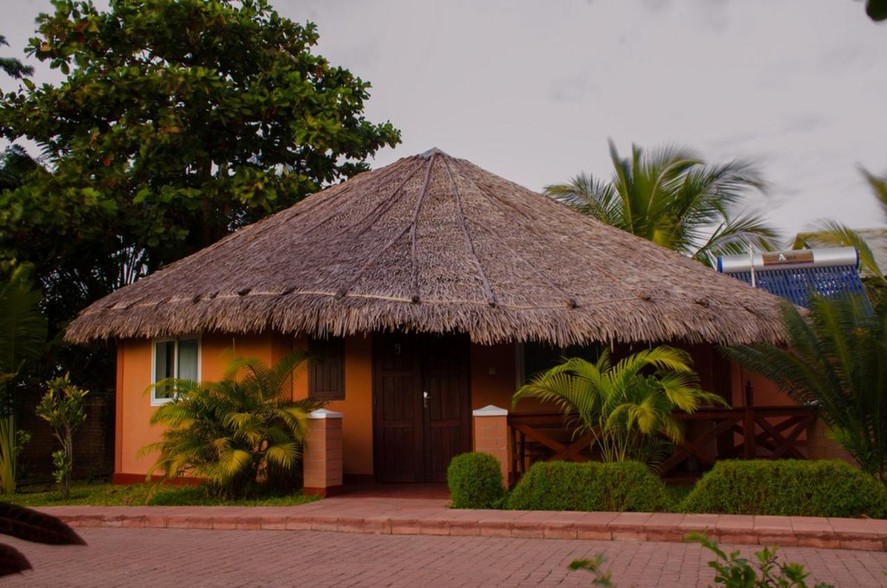 Edena Kely Hotel Mahajanga Buitenkant foto